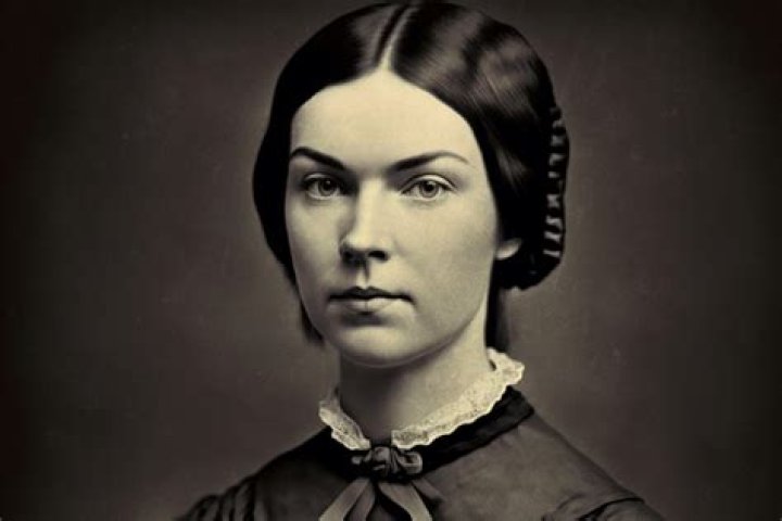 Angie Dickinson Biography, Life, Interesting Facts |