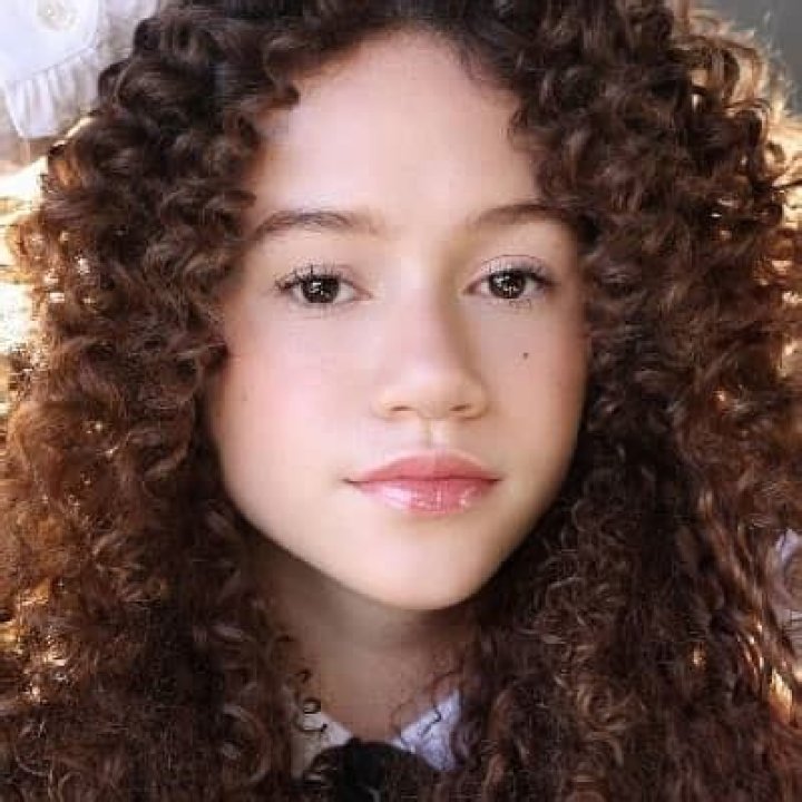 Chloe Coleman's Bio, Wiki, Age, Height, Education, Dating, Family and Net Worth ·