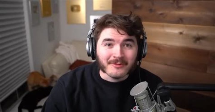Debunking the Rumor: Is YouTuber Jschlatt Alive?