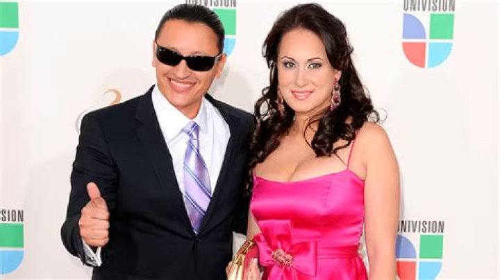 Elvis Crespo Reunites With Ex-Wife
