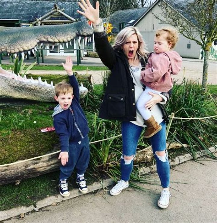 Evan Roberts is Married to Wife: Sylvia Roberts. Kids