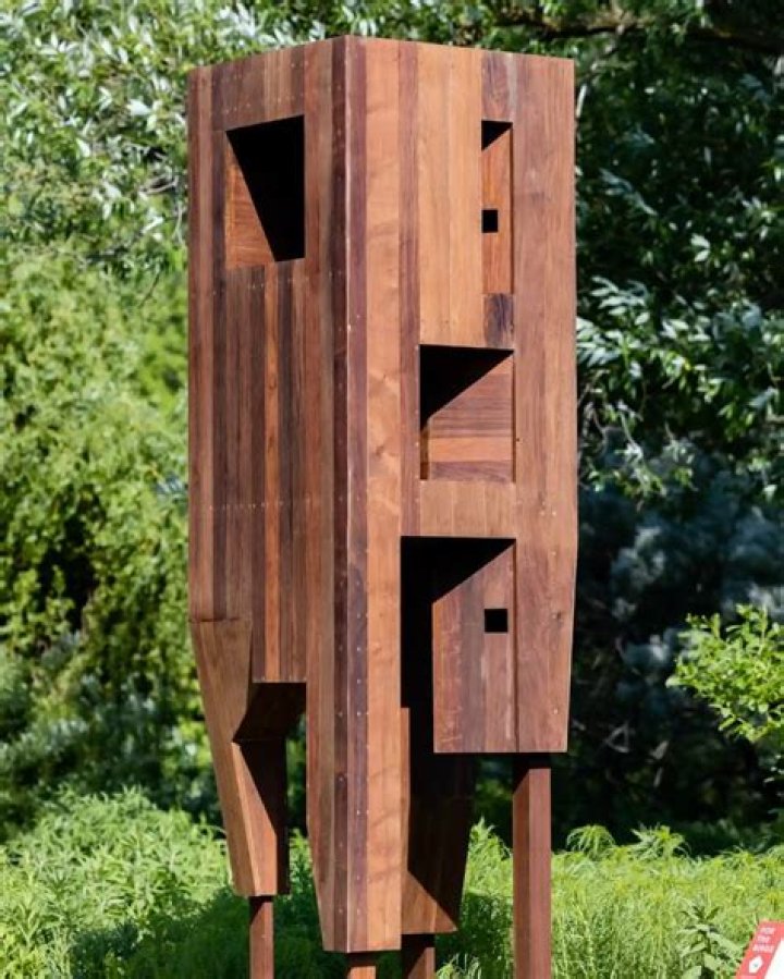 Home tweet home: birdhouses designed by artists in pictures