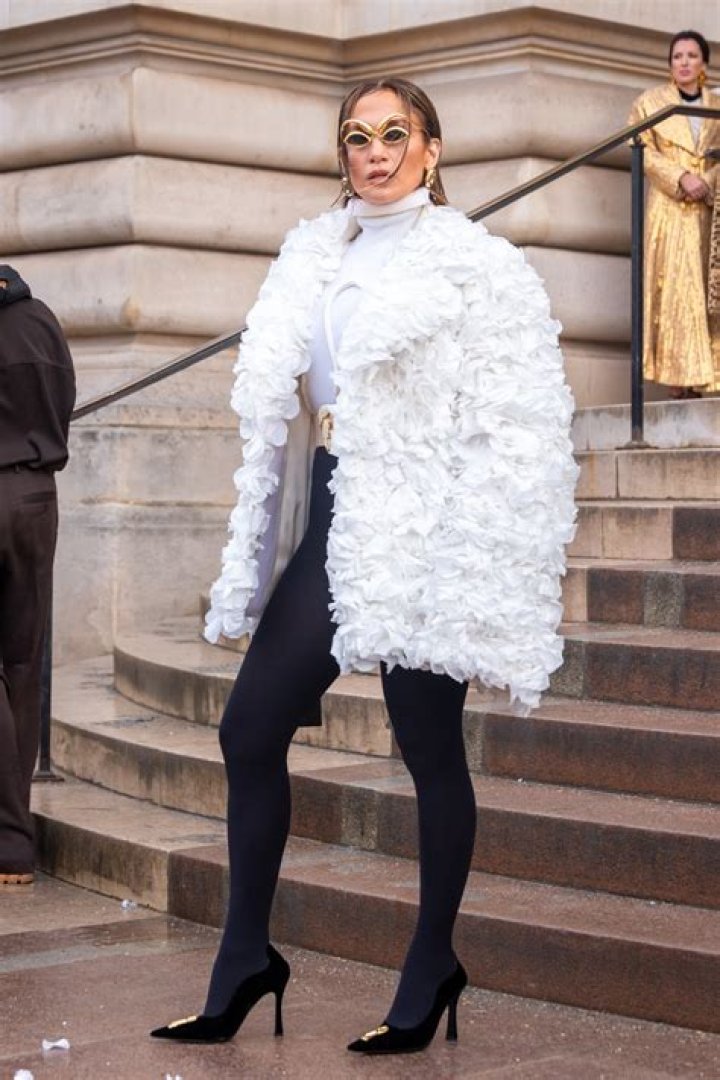 Jennifer Lopezs Fuzzy Jacket Is a Stylish Alternative for Puffer Coats