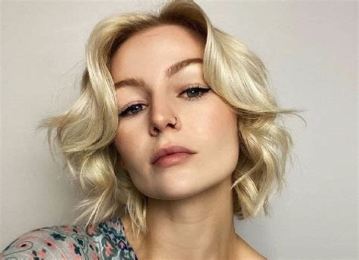 Kallmekris Kris Collins Biography Age Height And
