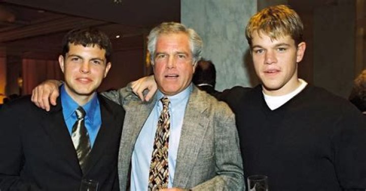 Matt Damon Siblings | Meet Kyle And Sarah Parents And Religion |