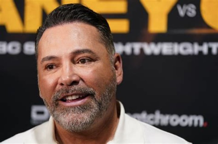 Oscar de la Hoya Net Worth How Much is Oscar de la Hoya Worth?