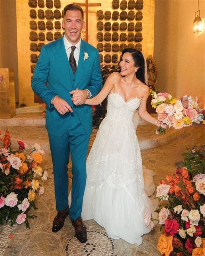 Quin es Lewis Howes? El novio de Martha Higareda que le propuso matrimonio |