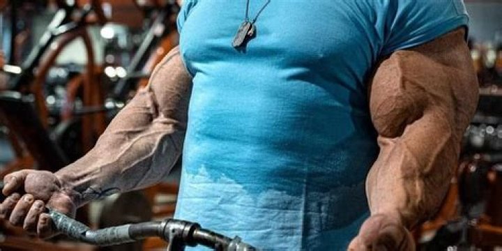 The Huge Biceps of Bodybuilder Nick Walker That Seem from Another Planet