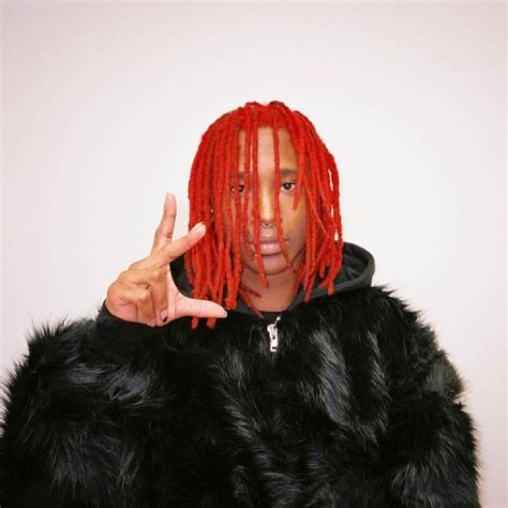 Vicious (rapper)s biography, net worth, fact, career, awards and life story ·